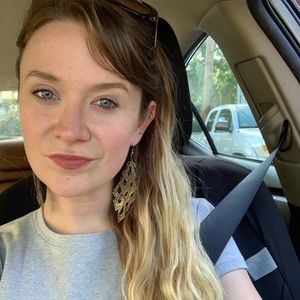 Meet your Posher, Hayley